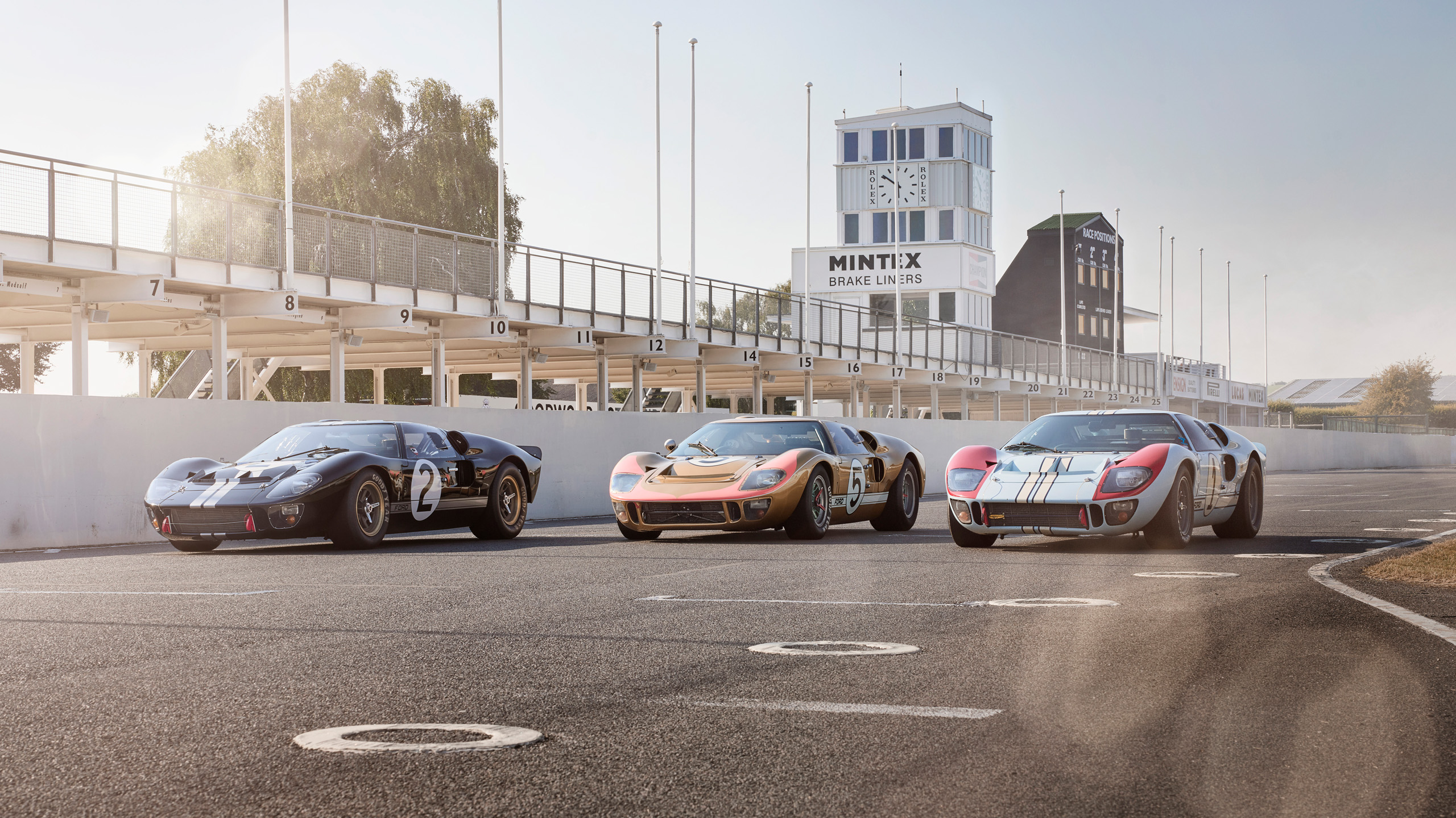 ford-gt40-1966-le-mans-three-cars-goodwood_16x9 The three Ford GT40s that finished 1-2-3 at Le Mans in 1966, reunited on track at the Goodwood circuit.